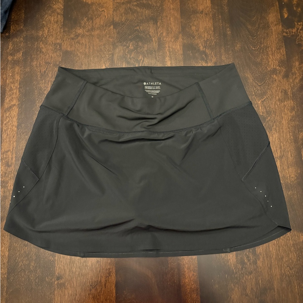 Athleta Black Run With It 14” Skort